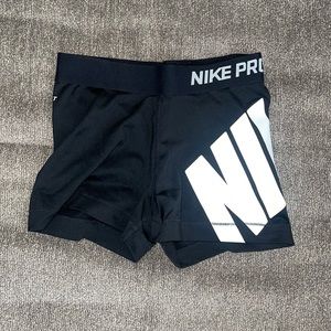 Nike pro shorts dri fit size s